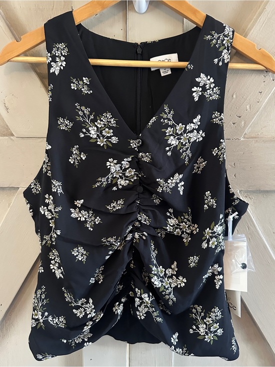 CeCe Tops - CeCe Black Floral Ruched Sleeveless Blouse Top Medium NWT V-Neck